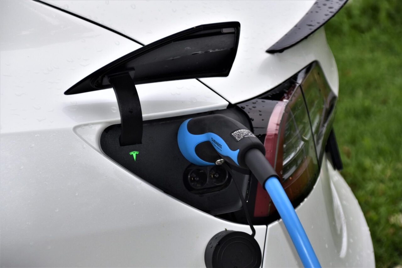 The battery dilemma: can the repair exceed the entire electric car cost ...